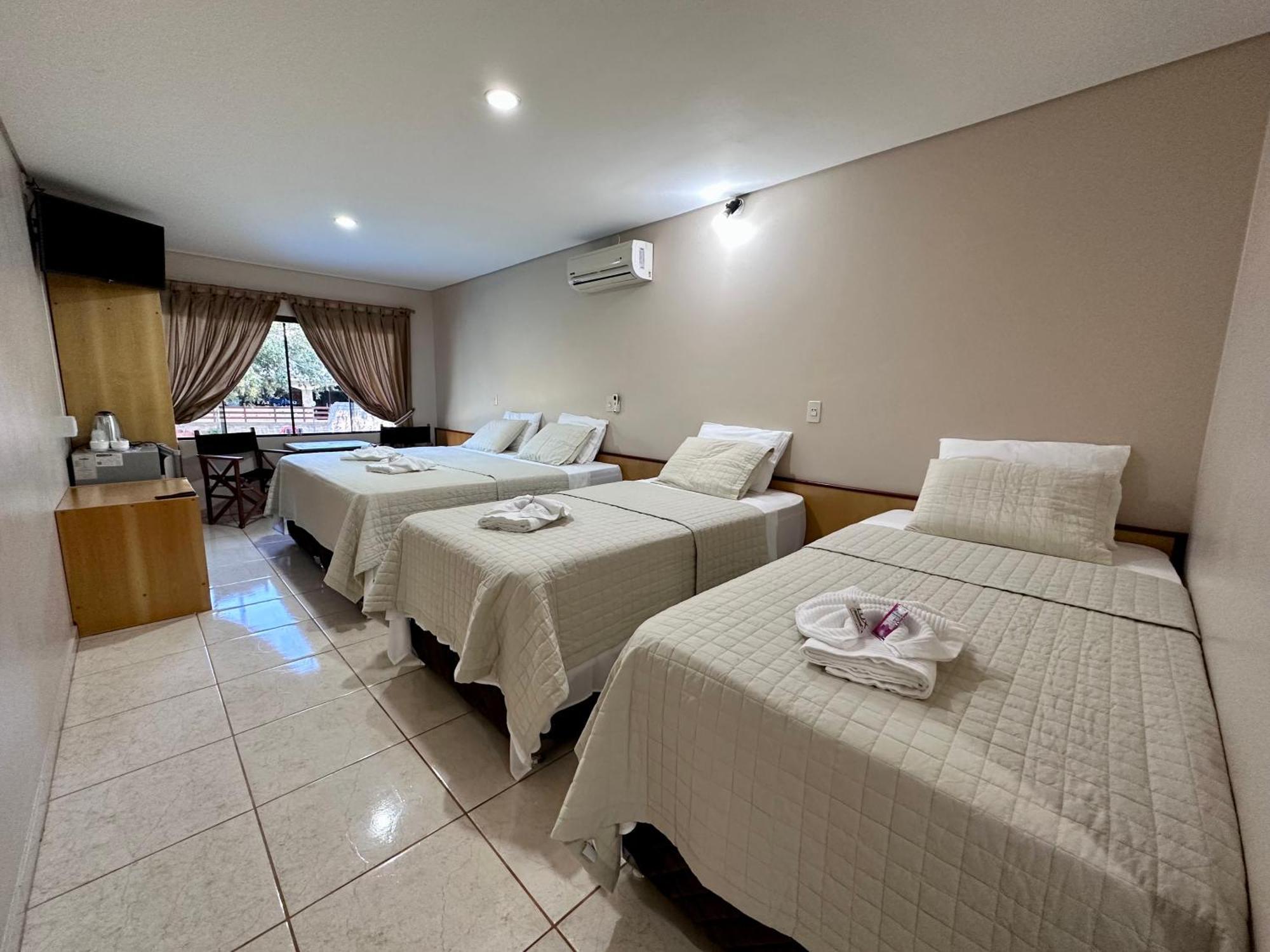 Parque Hotel Manantial Hohenau المظهر الخارجي الصورة