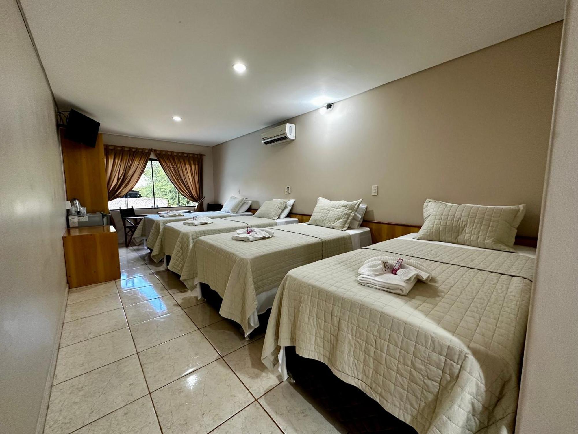 Parque Hotel Manantial Hohenau المظهر الخارجي الصورة