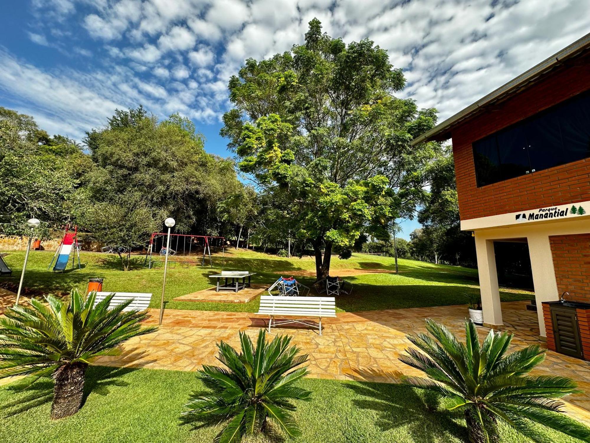 Parque Hotel Manantial Hohenau المظهر الخارجي الصورة