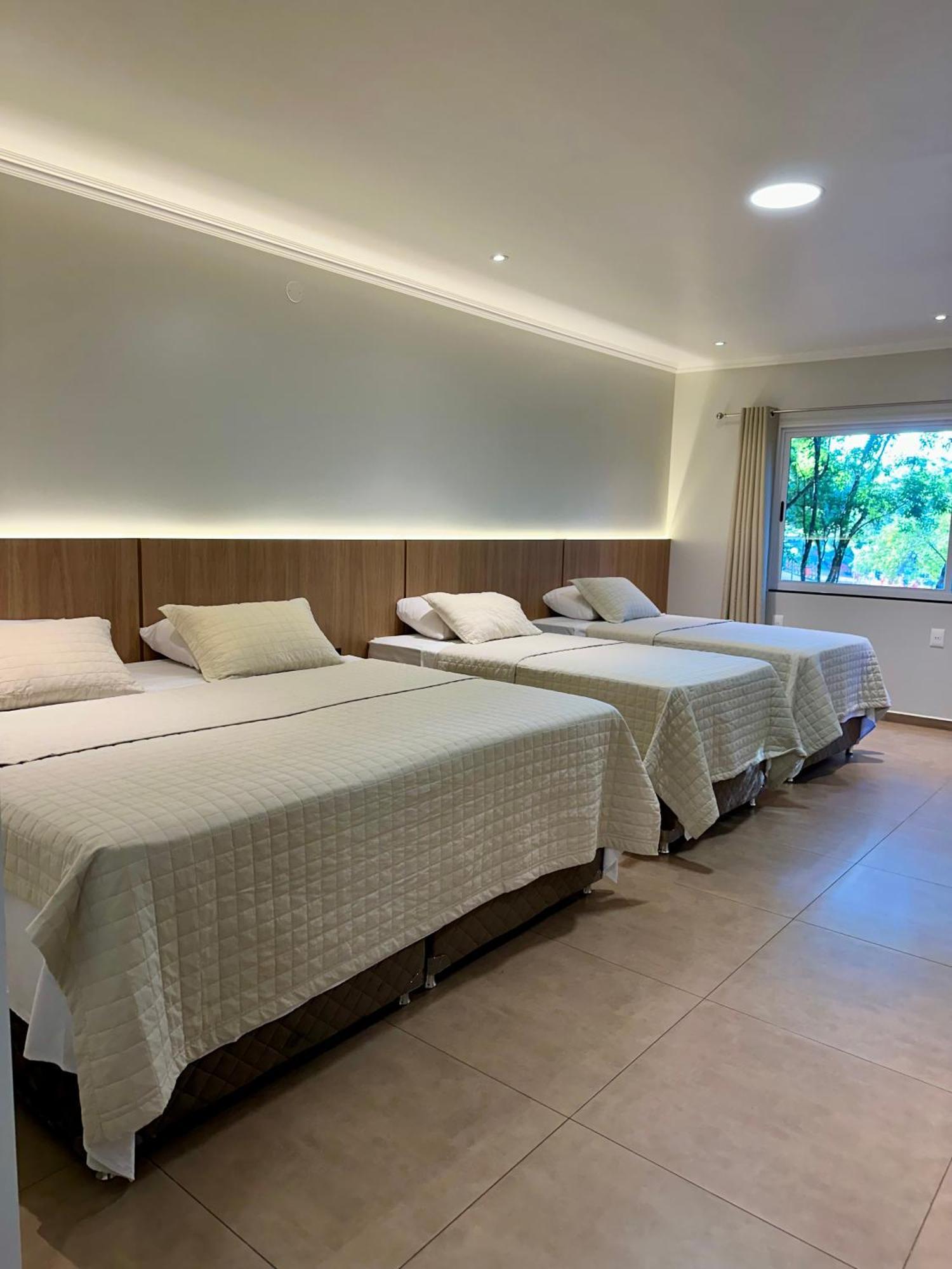 Parque Hotel Manantial Hohenau المظهر الخارجي الصورة